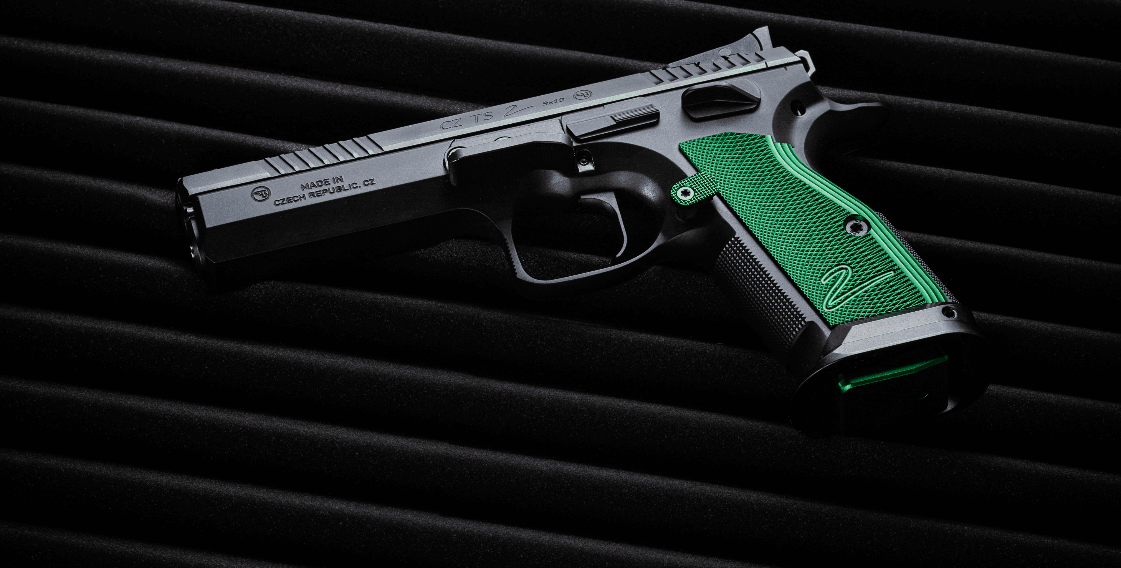 __CZ__ **TS 2 RACING GREEN**